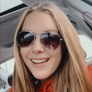 Meet your Posher, Kaitlyn